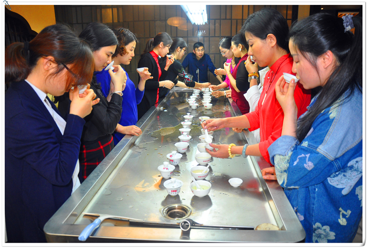 天晟茶艺培训学校成立于哪一年？