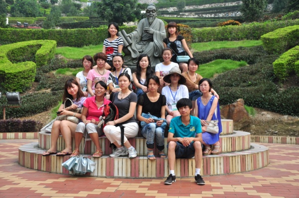 第37期天晟茶艺培训学校中国茶学系统培训班全体学员合照(图2)