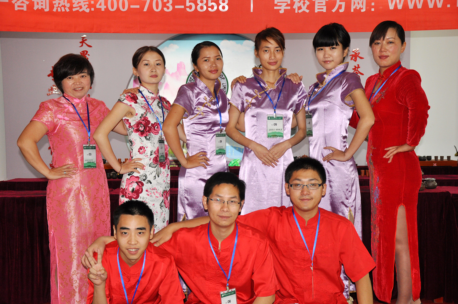 第40期天晟茶艺培训学校中国茶学系统培训班全体学员合照