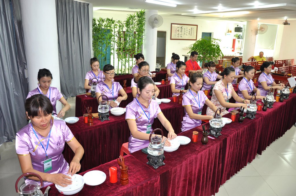 第57期天晟茶艺培训学校中国茶学系统培训班全体学员合照(图3)