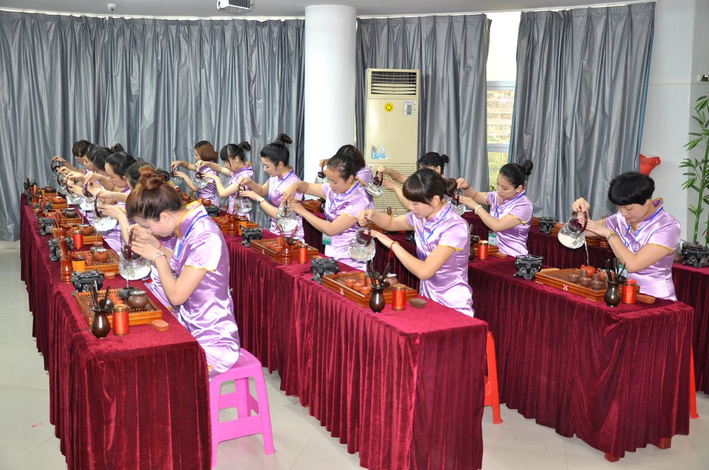 第64期天晟茶艺培训学校中国茶学系统培训班全体学员合照(图3)