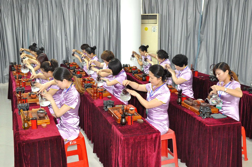 第71期天晟茶艺培训学校中国茶学系统培训班全体学员合照(图3)