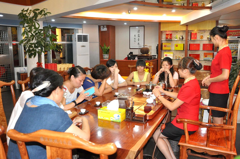 第72期天晟茶艺培训学校中国茶学系统培训班全体学员合照(图1)