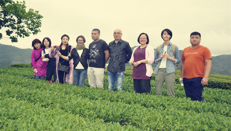 第141期天晟茶艺培训学校中国茶学系统培训班全体学员合照(图3)