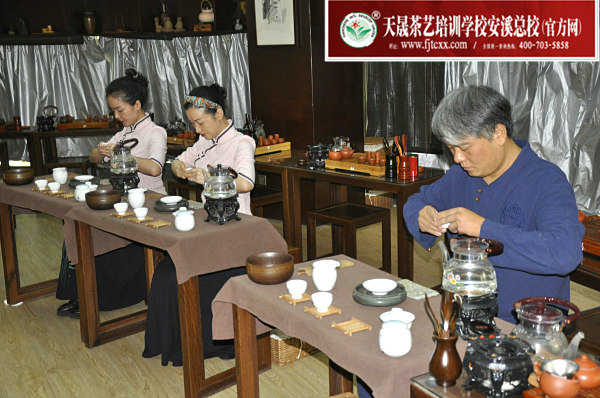 第177期天晟茶艺培训学校中国茶学系统培训班全体学员合照(图5)