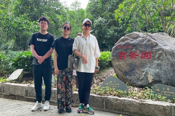 第184期天晟茶艺培训学校中国茶学系统培训班全体学员合照 (图2)