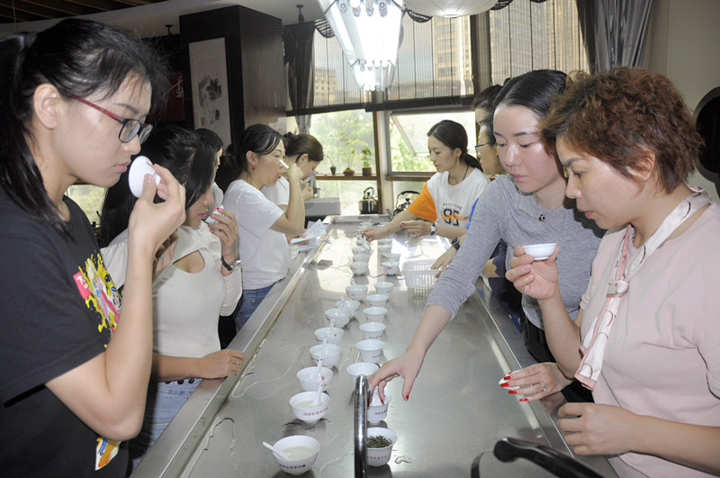 天晟茶艺培训学校有成人班吗?